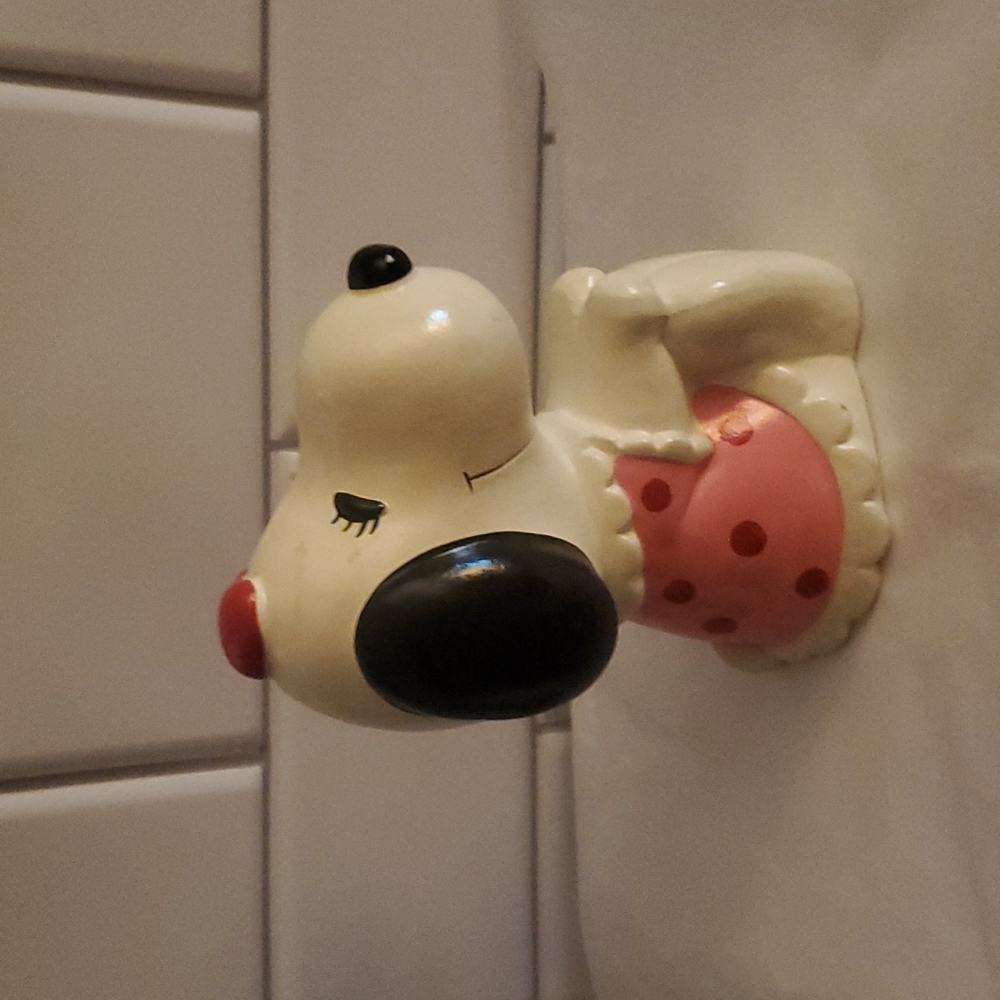 Peanuts Snoopy sister Belle Bank